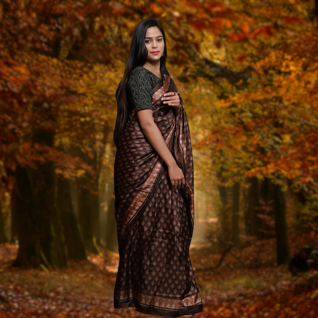 Jute Silk Saree with Digital print and Dark Brown colour - Image 4